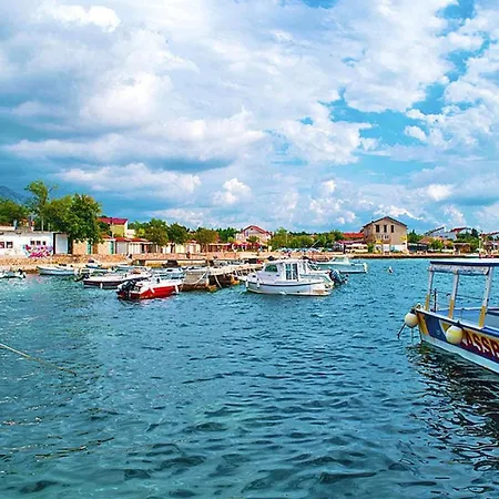 Cozy For 4 Appartamento