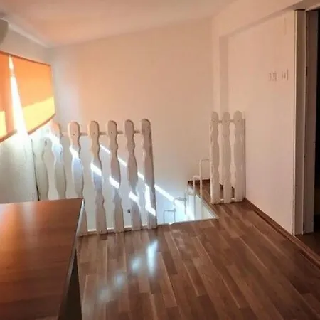 Cozy For 4 *