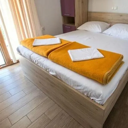 Cozy For 4 *